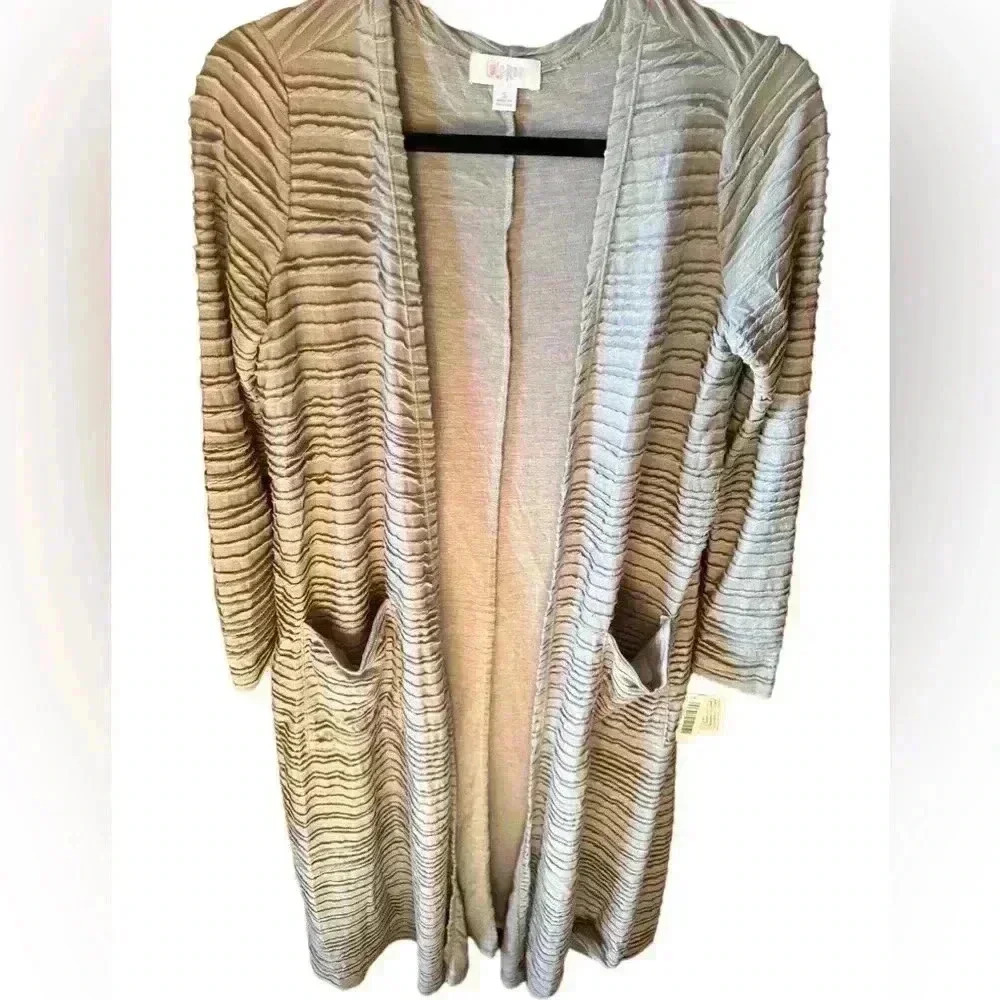 Lularoe small lightweight grey “ Ruffled” Sarah duster cardigan. NWT. Pleated